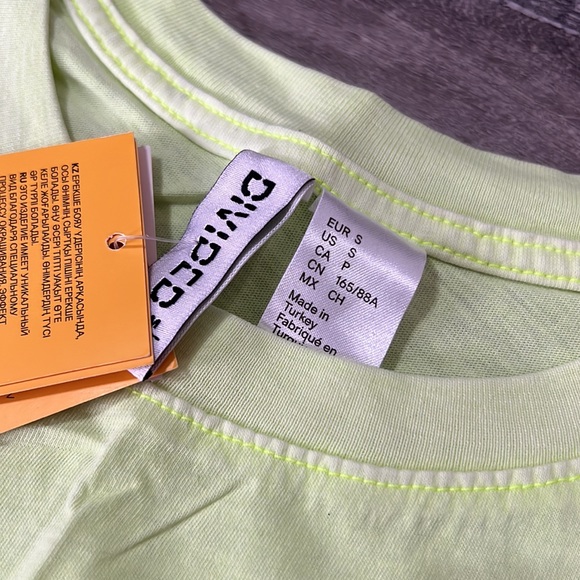 H&M Divided Crop Jersey T-Shirt Top Neon Green Yellow Size Small - Picture 3 of 7